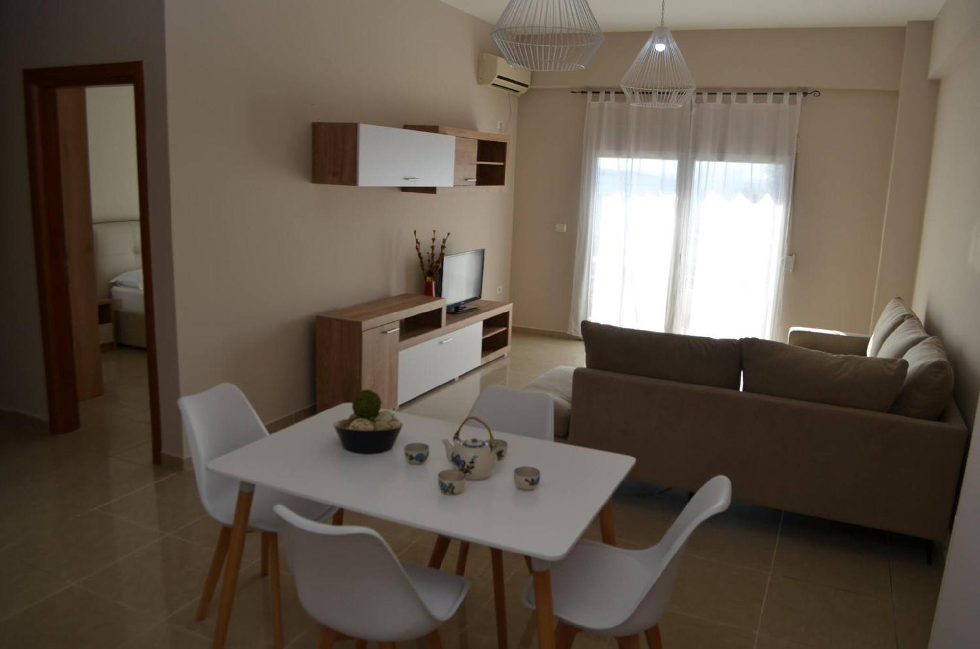 Saint Tropez Apartment Саранда Экстерьер фото