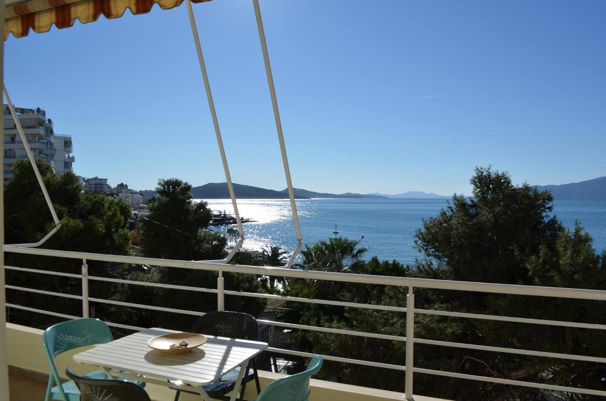 Saint Tropez Apartment Саранда Экстерьер фото