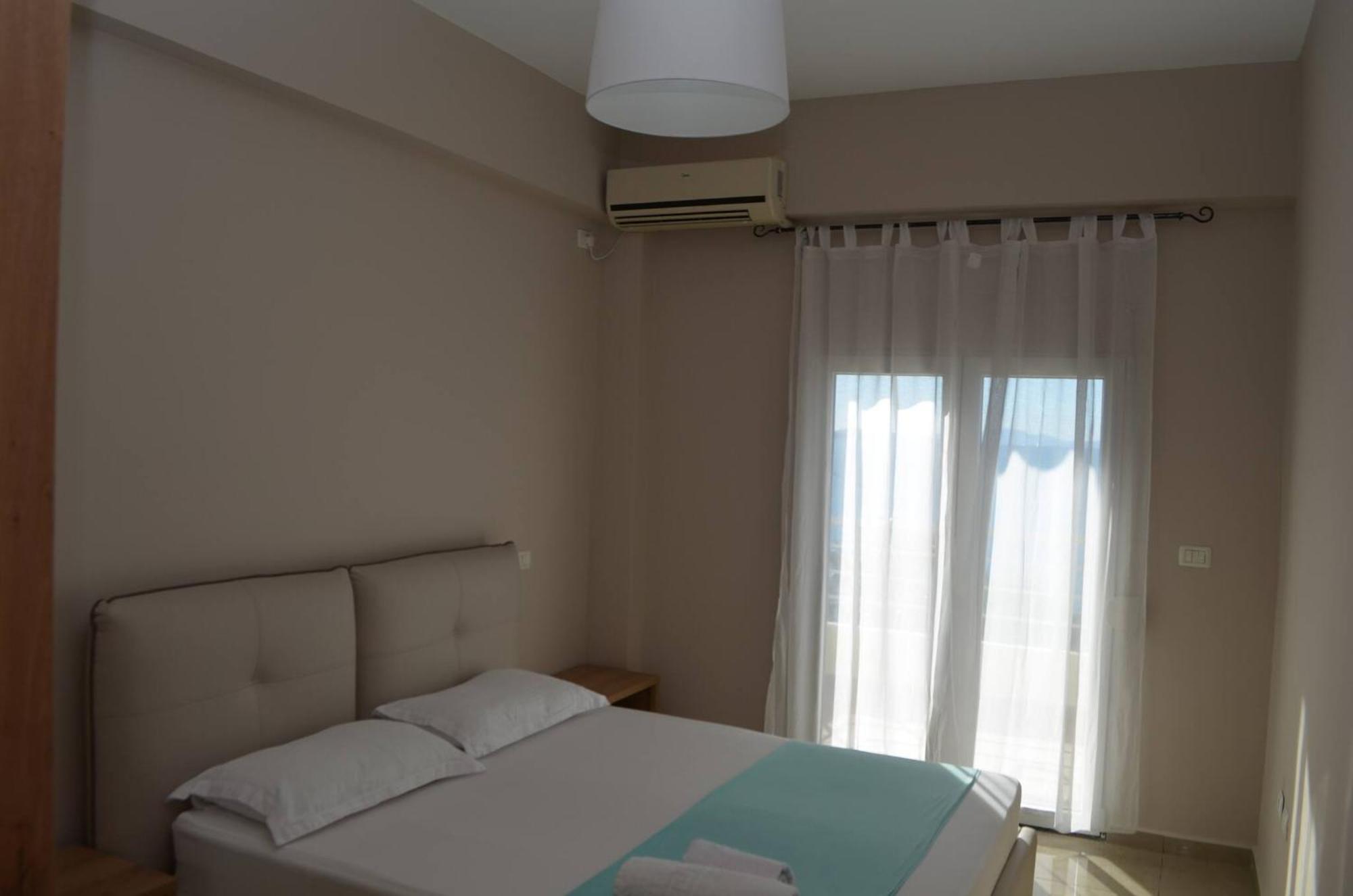 Saint Tropez Apartment Саранда Экстерьер фото