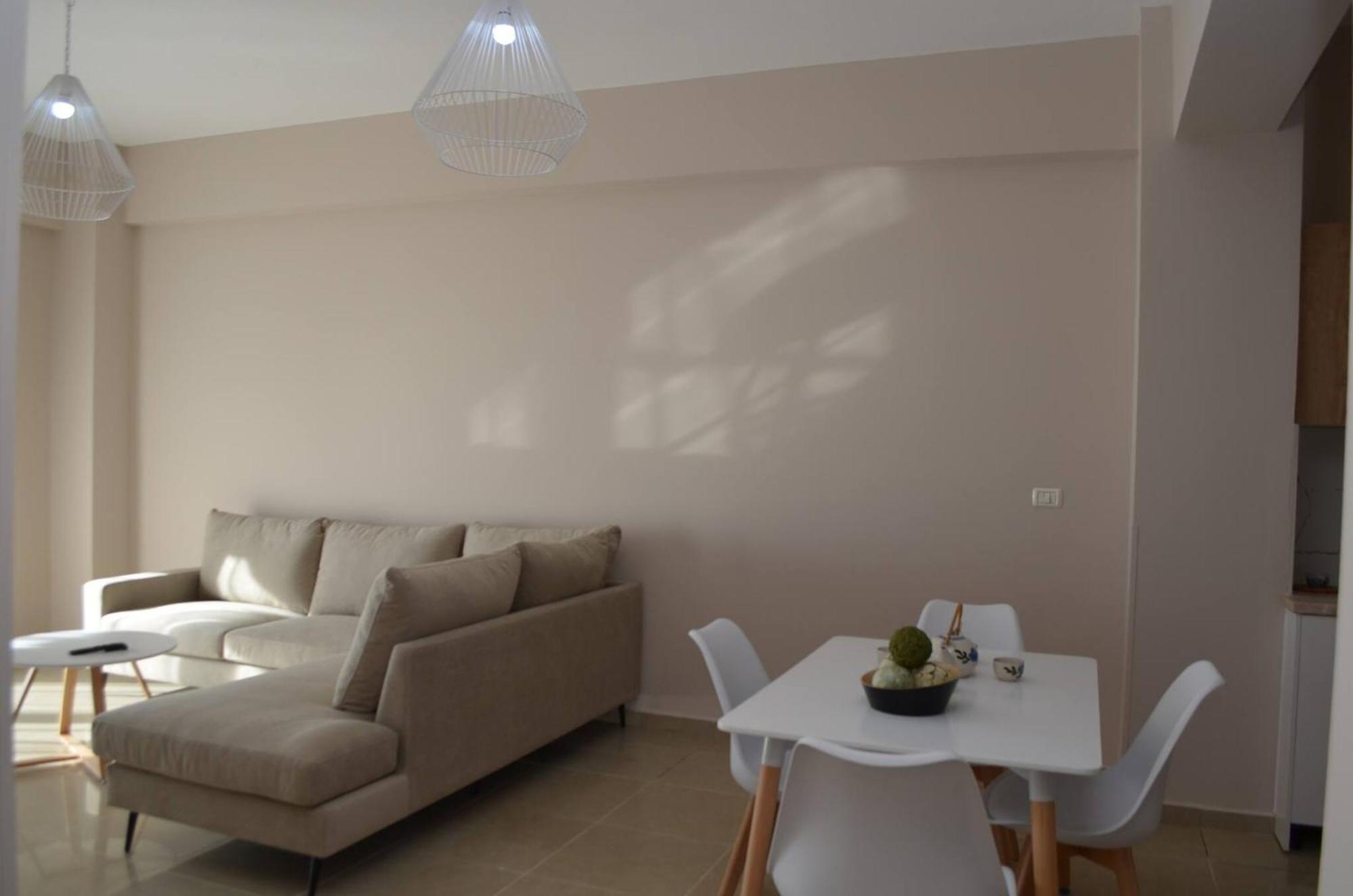 Saint Tropez Apartment Саранда Экстерьер фото