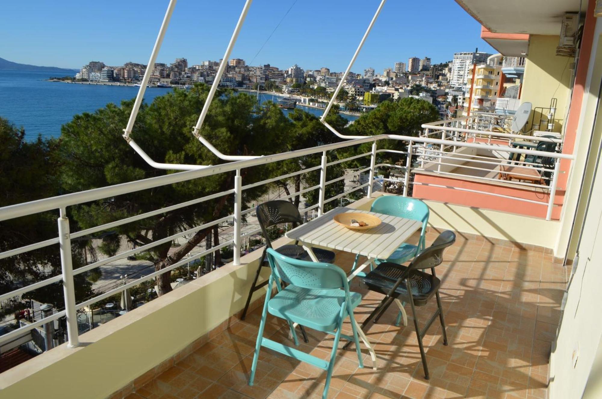 Saint Tropez Apartment Саранда Экстерьер фото