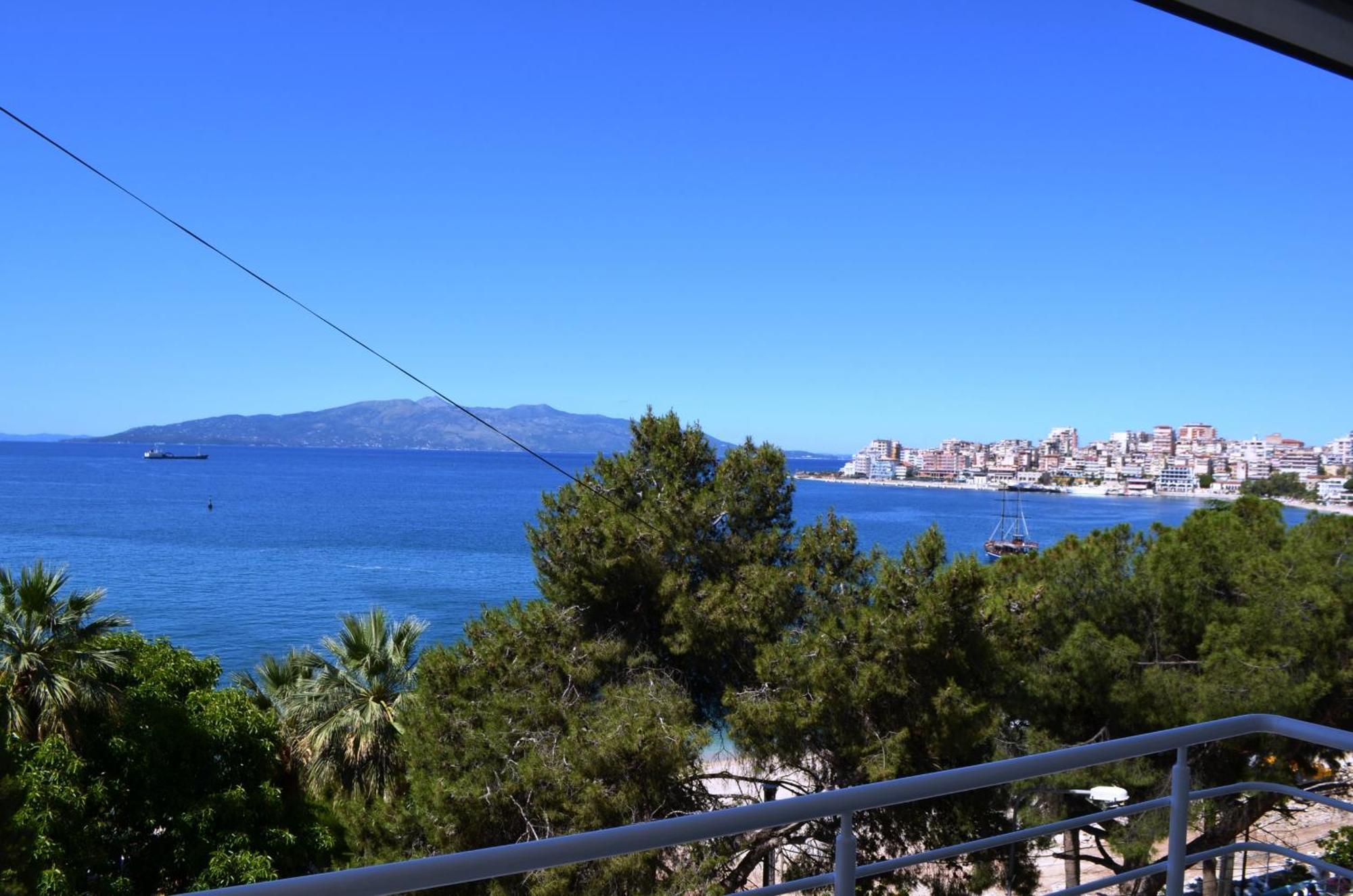 Saint Tropez Apartment Саранда Экстерьер фото