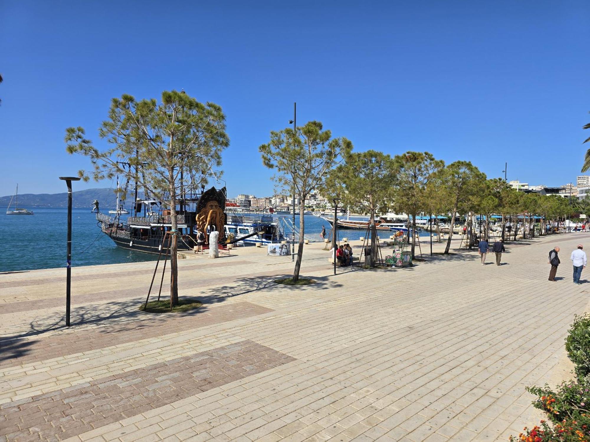 Saint Tropez Apartment Саранда Экстерьер фото